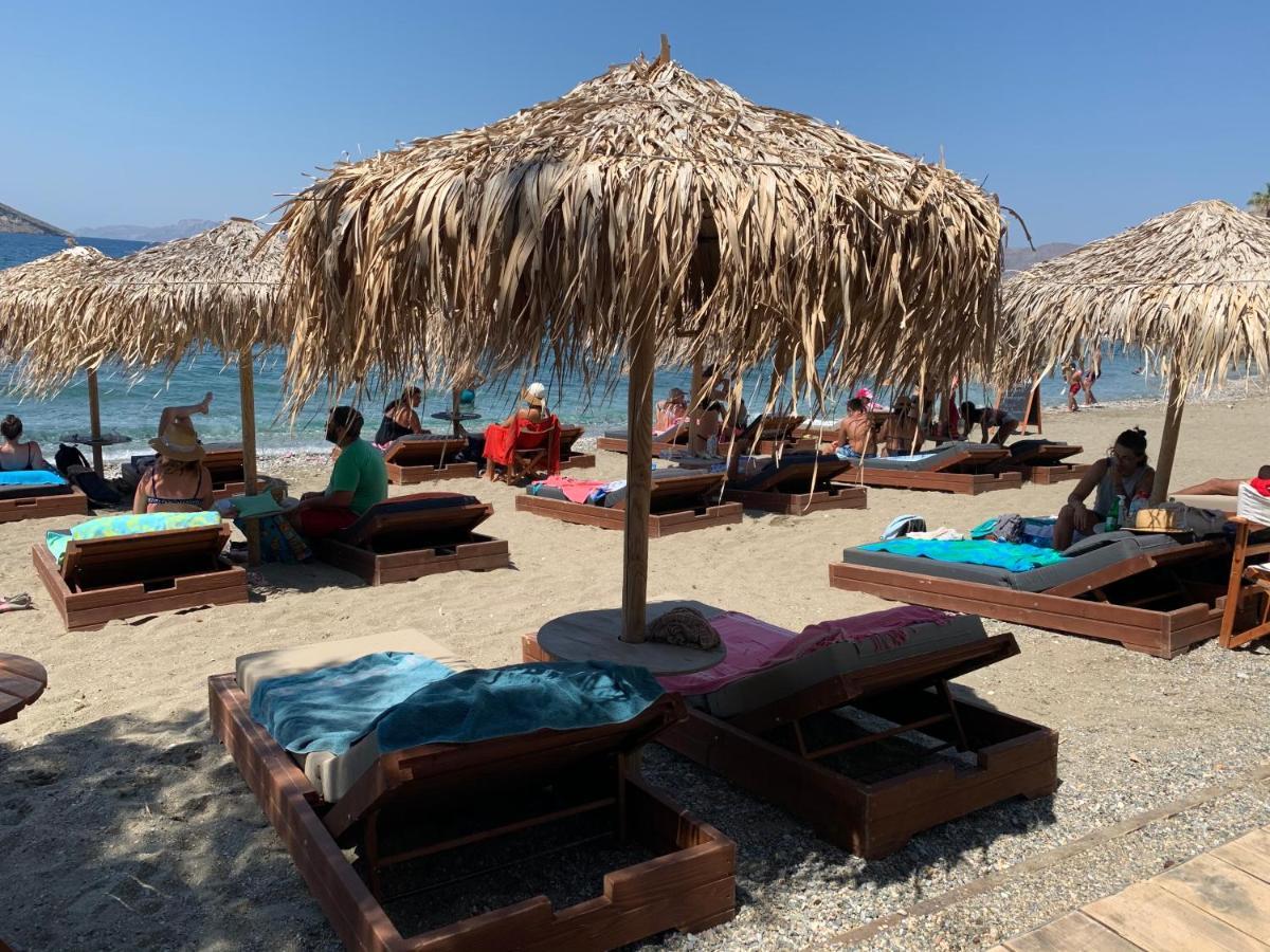 La Playa Boutique Apartments Myrties Екстериор снимка