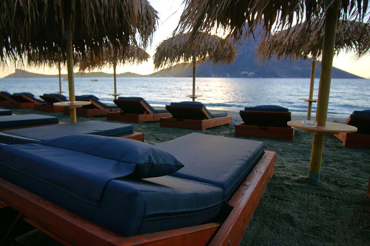 La Playa Boutique Apartments Myrties Екстериор снимка