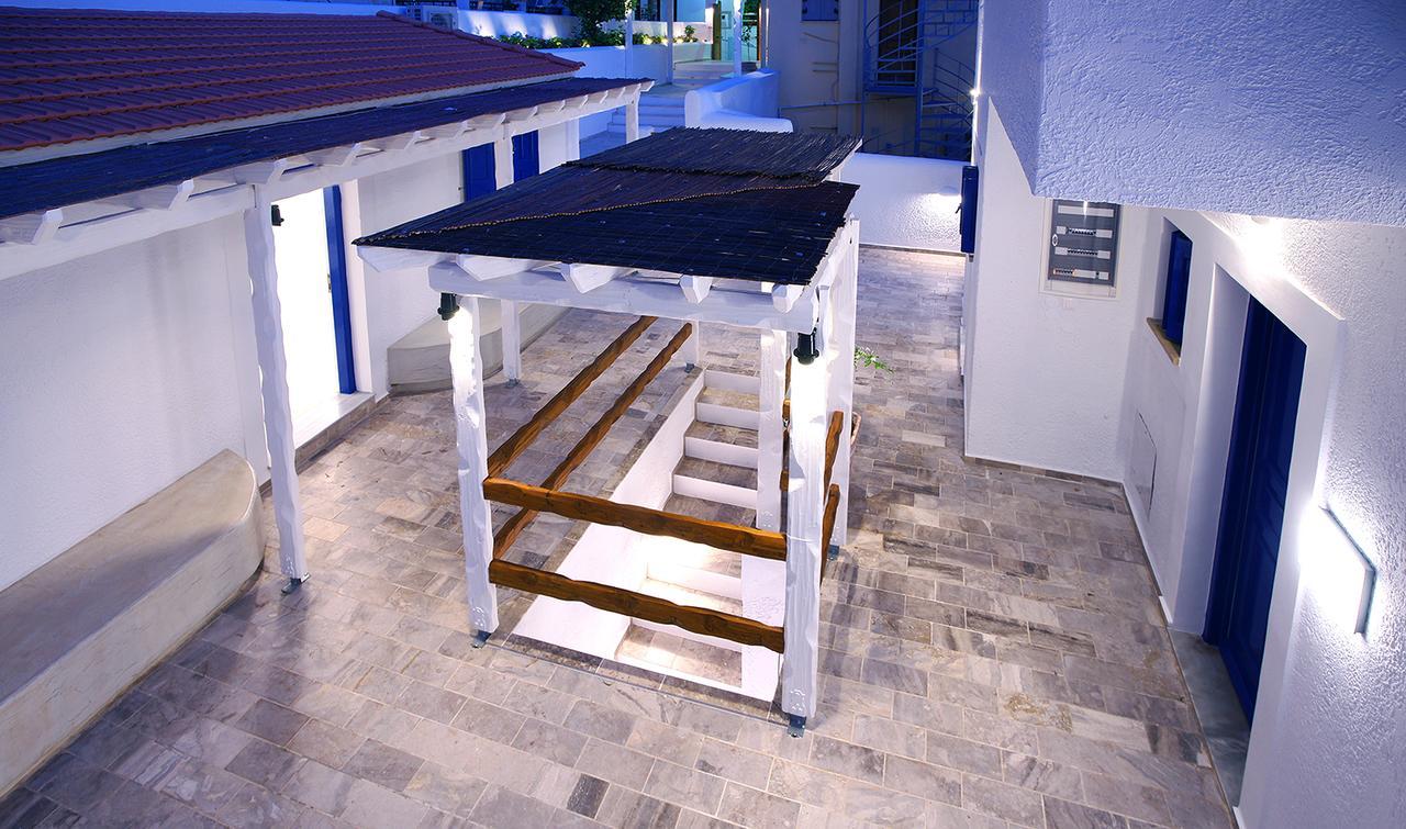 La Playa Boutique Apartments Myrties Екстериор снимка